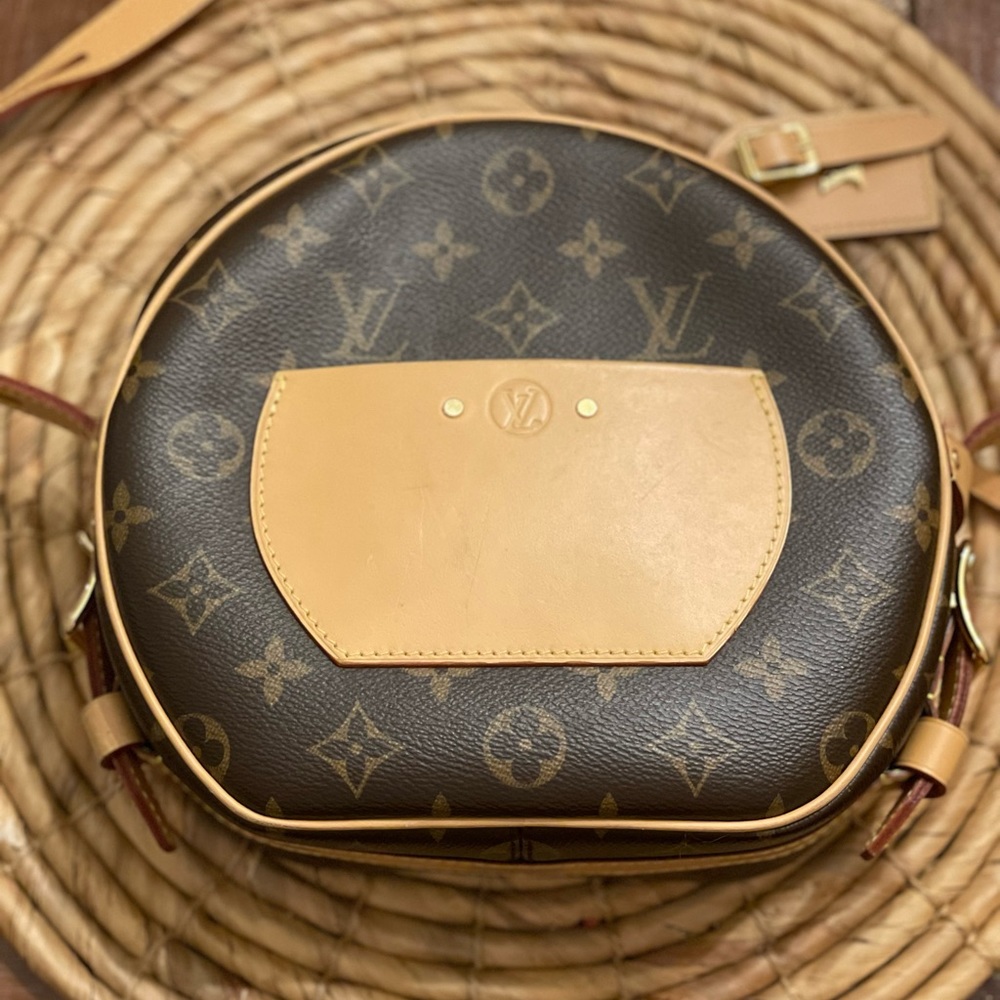 Louis Vuitton boite chapeau souple
